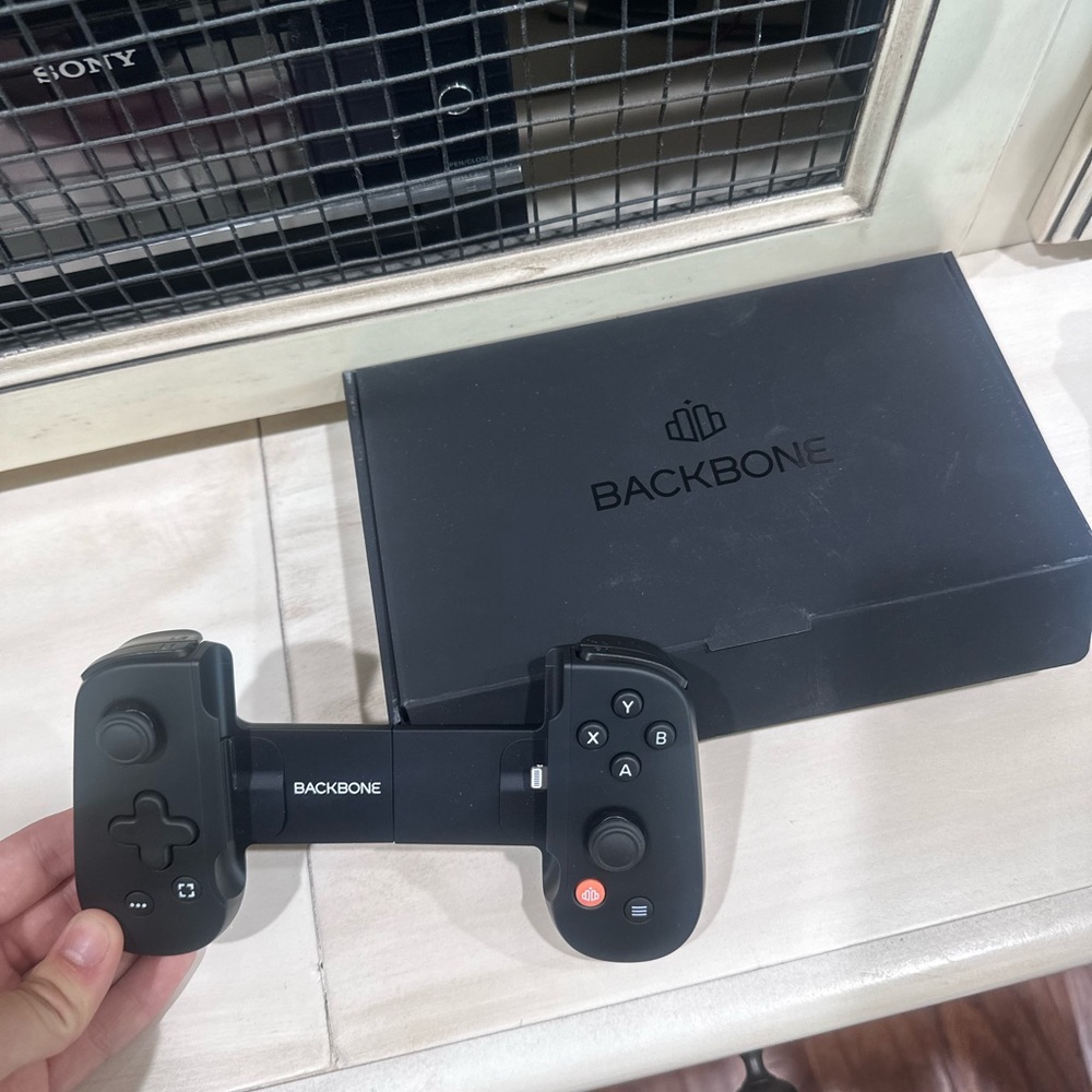 Backbone iPhone controller